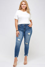Load image into Gallery viewer, PLUS SIZE HIGH RISE DISTRESSED ANKLE SKINNY