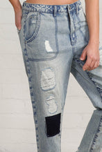 Load image into Gallery viewer, RAW HEM PATCHED JEANS
