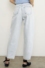 Load image into Gallery viewer, BALLOON SLOUCH JEANS