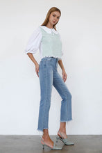 Load image into Gallery viewer, HIGH RISE CROP BOOT CUT JEANS
