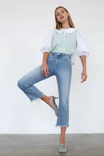 Load image into Gallery viewer, HIGH RISE CROP BOOT CUT JEANS
