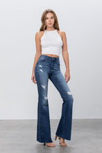 Load image into Gallery viewer, MID RISE DARK WASH FLARE JEANS
