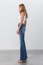 Load image into Gallery viewer, MID RISE DARK WASH FLARE JEANS
