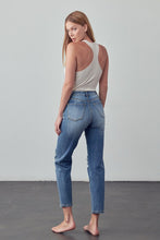 Load image into Gallery viewer, HIGH RISE GIRLFRIEND JEANS
