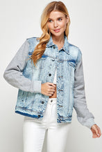 Load image into Gallery viewer, Women&#39;s Denim  Jacket with Fleece Hoodies
