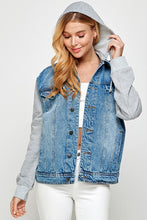 Load image into Gallery viewer, Women&#39;s Denim  Jacket with Fleece Hoodies
