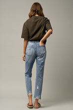 Load image into Gallery viewer, HIGH RISE PREMIUM STRAIGHT JEANS
