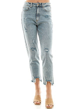 Load image into Gallery viewer, DISTRESSED DETAILED STRAIGHT LEG JEANS
