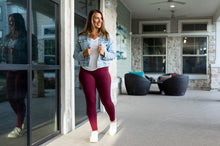 Load image into Gallery viewer, Maroon Full Length Leggings with Pockets
