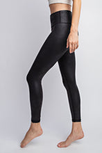 Load image into Gallery viewer, Plus PU Chintz Full-Length Leggings
